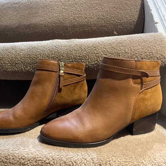 Ralph Lauren boots - Picture 1 of 4